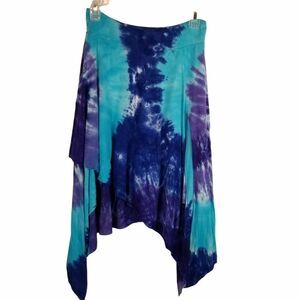 Tie dyed elastic waistband handkerchief skirt.